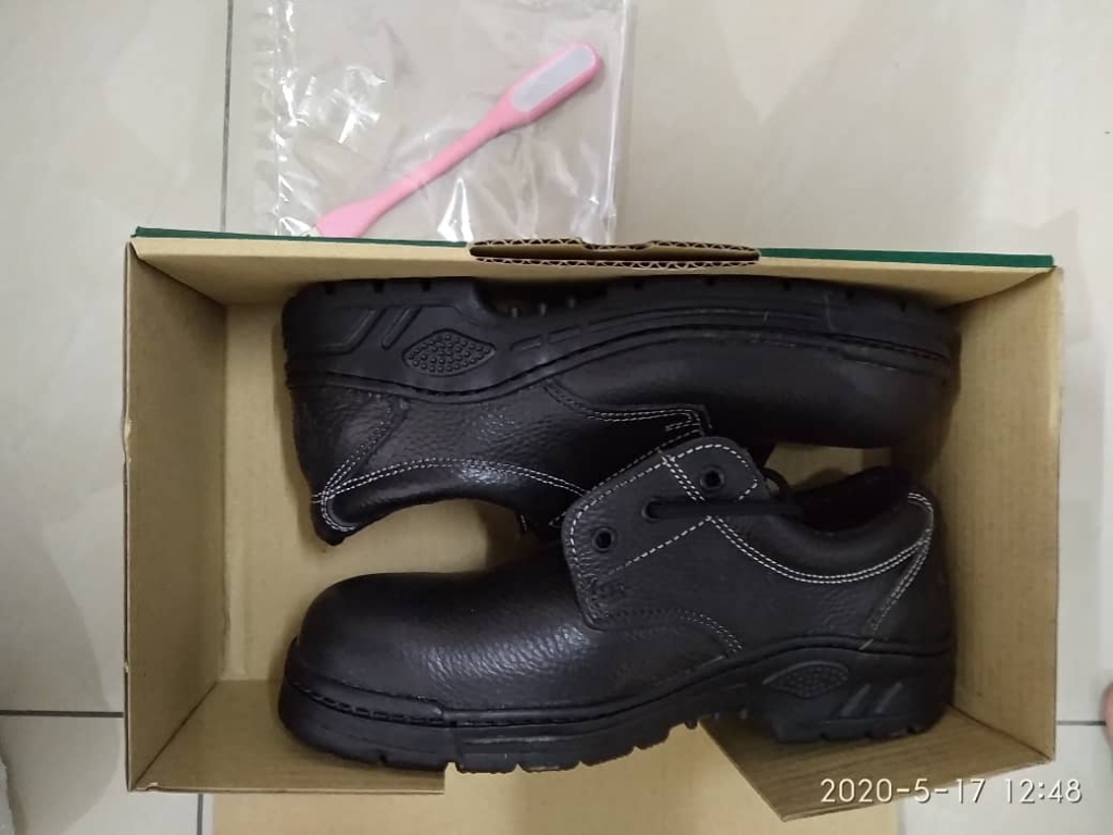 megasafe safety shoes price