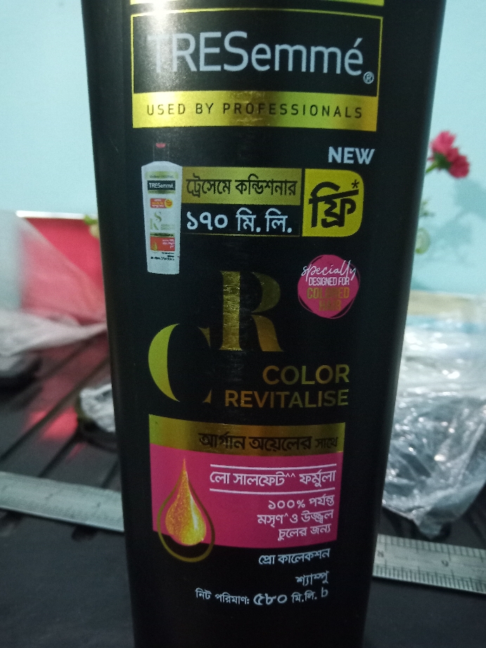 Luiza Fernandes Blogs TRESemme Hair Fall Defence Shampoo Review | BlogAdda