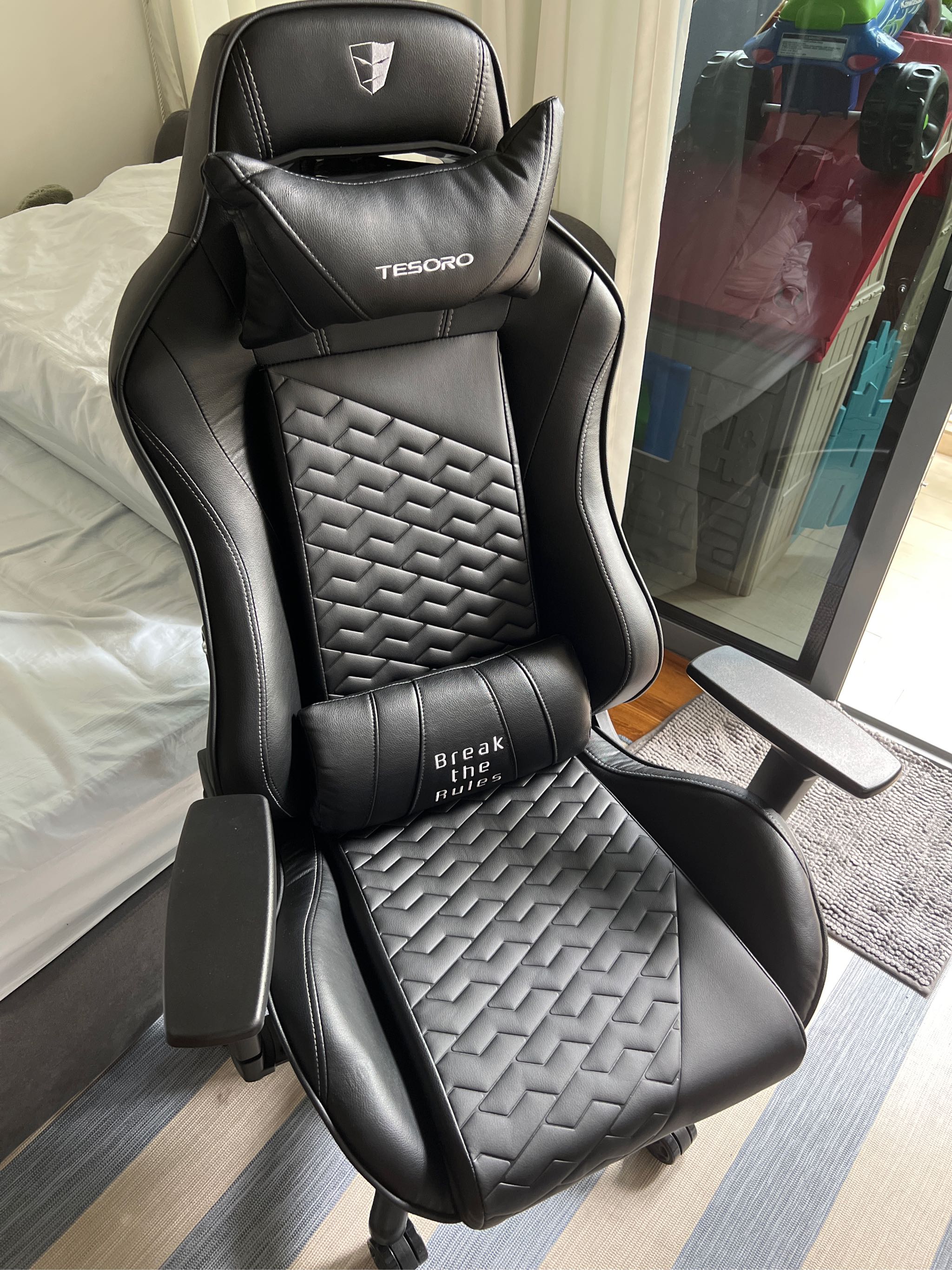 Tesoro gaming chair online review