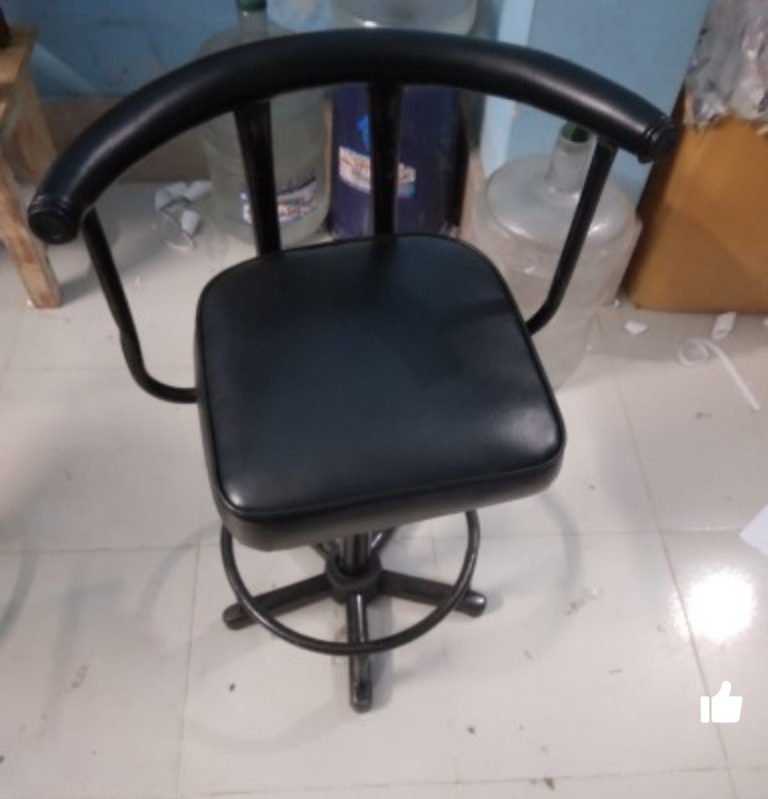 Olx salon chair online second hand