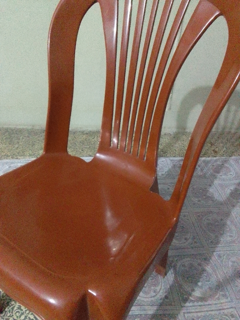 Dmart discount plastic chairs