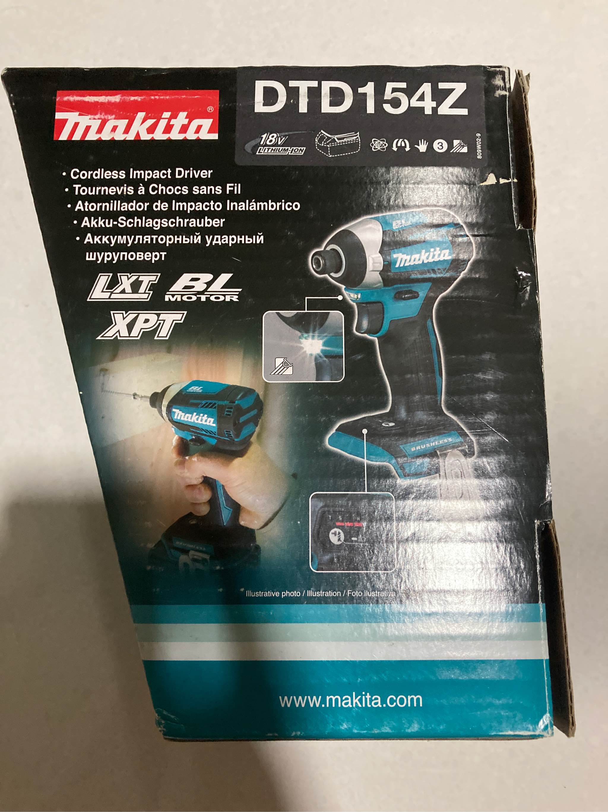 Makita DTD 154 Z - Atornillador de impacto inalámbrico (18 V, 1/4