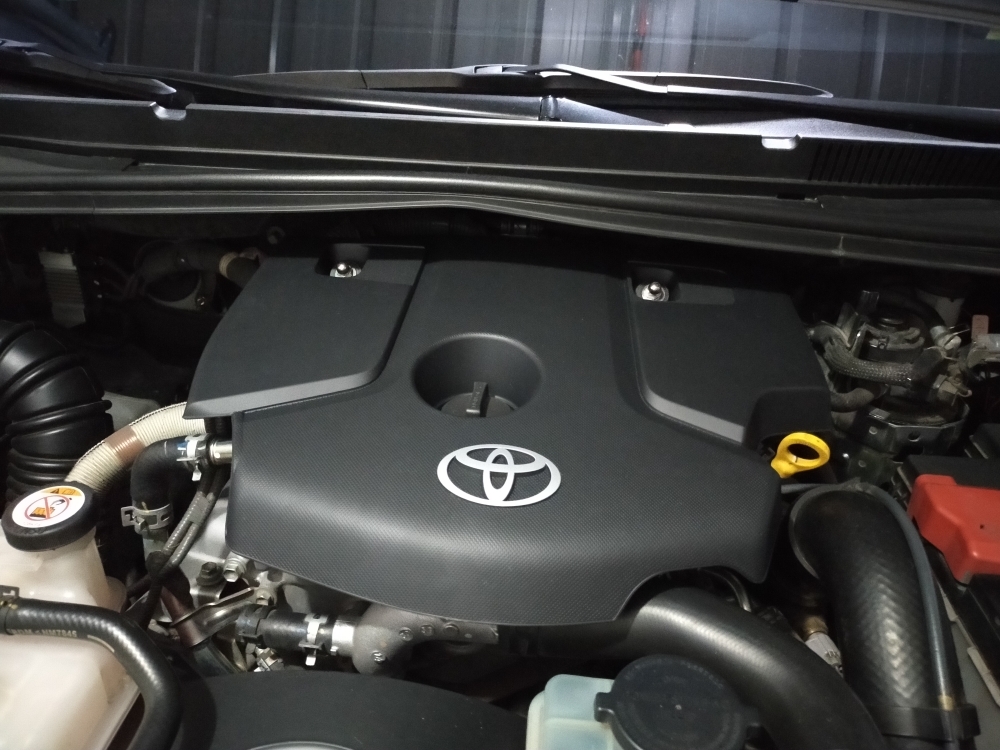engine cover innova