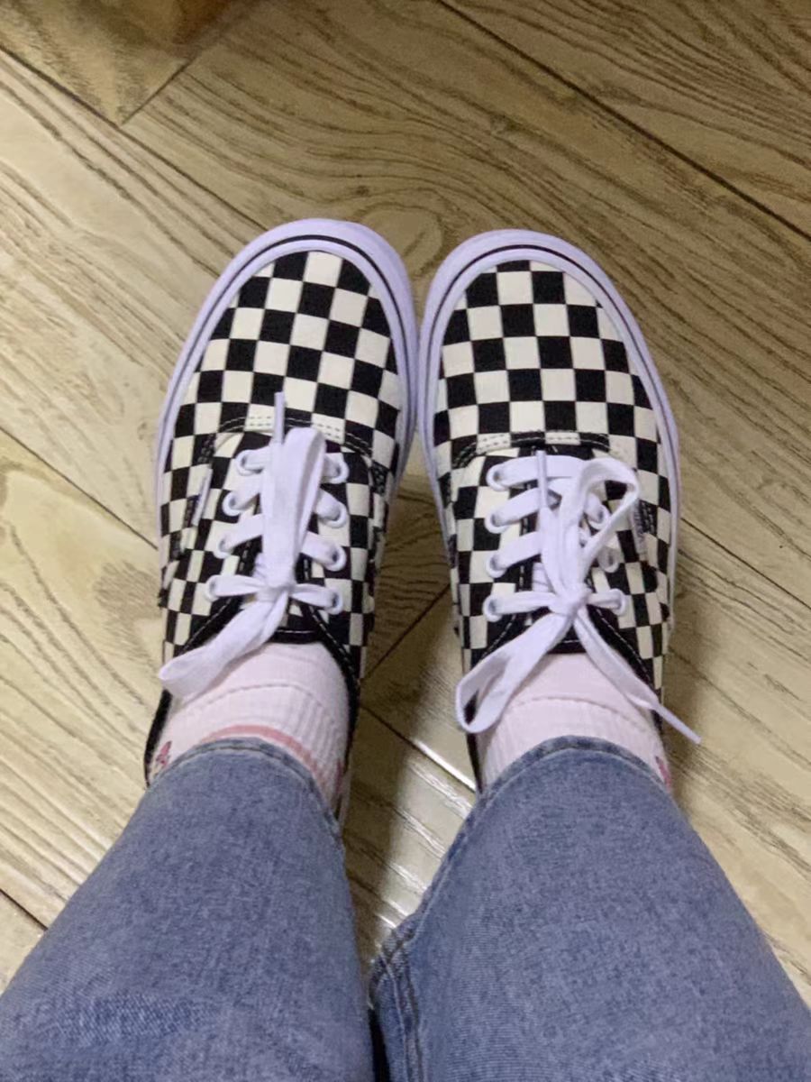 Golden coast best sale vans on feet