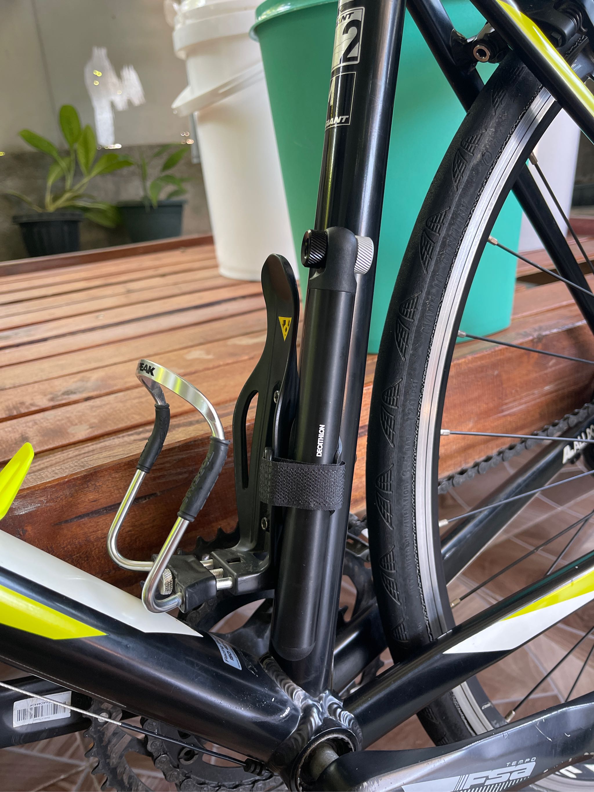 Btwin How To Use Hand Pump Bike Decathlon Btwin Compact Road Hand