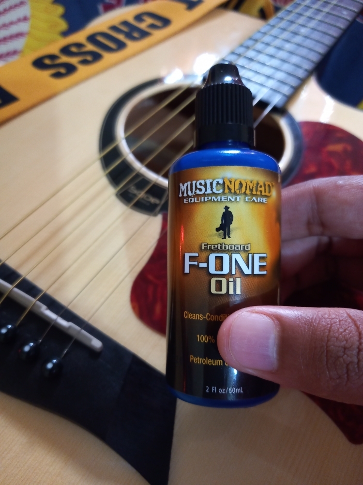 Music Nomad MN105 Fretboard F-one Oil Cleaner & Conditioner - 60ml