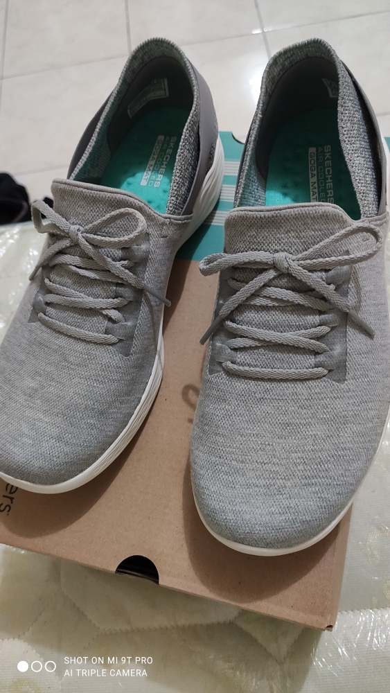 skechers you attract