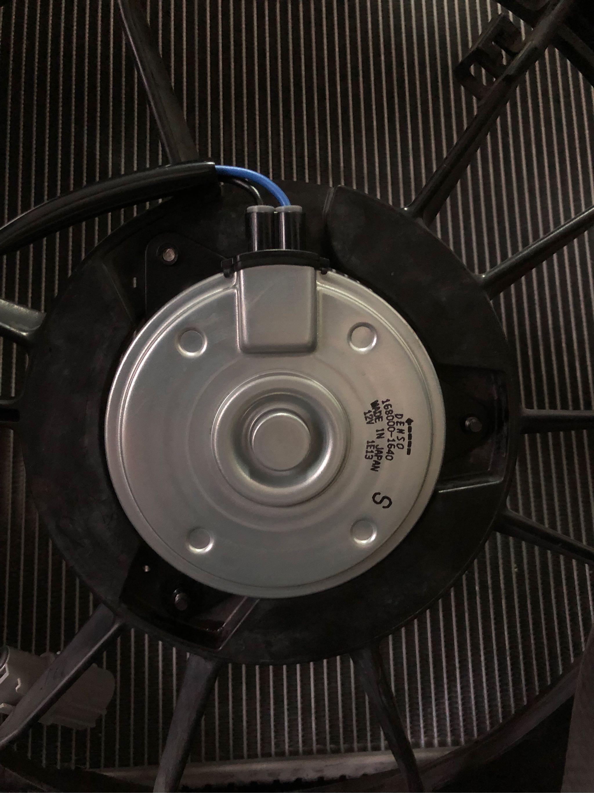 Denso Radiator Fan Motor for Toyota Vellfire, Estima - 168000-1640