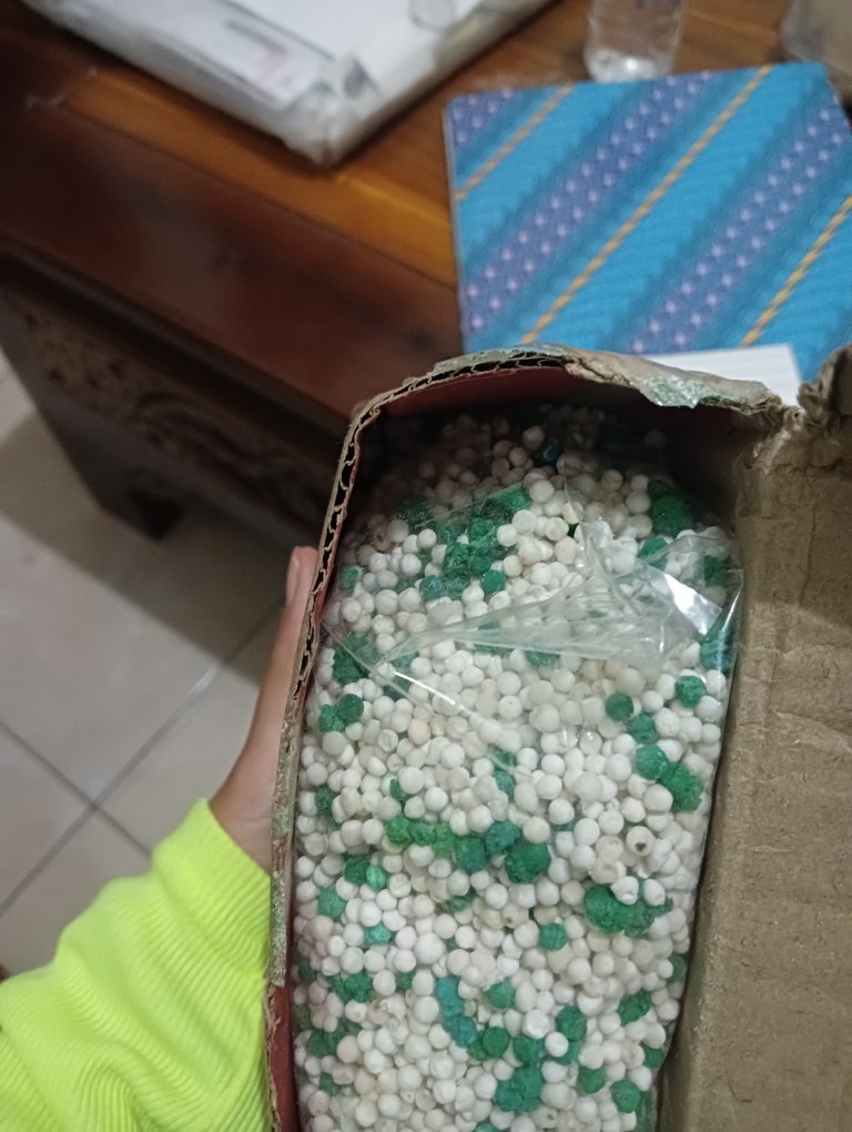 small packing foam balls