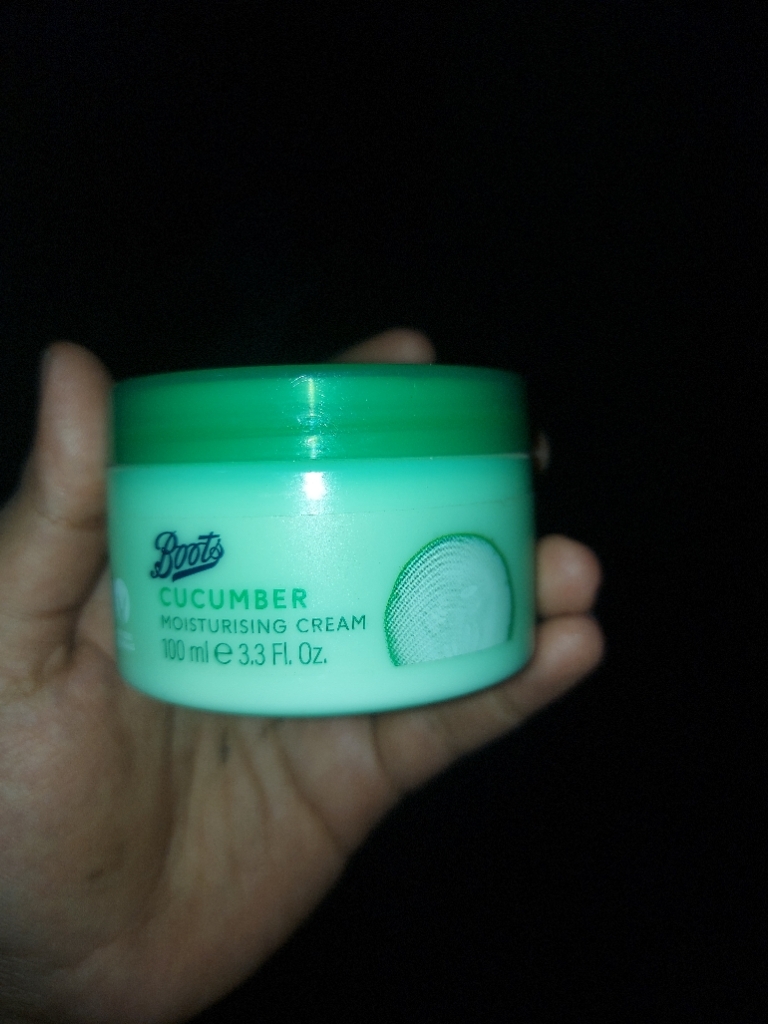 Boots cucumber 2024 moisturising cream price