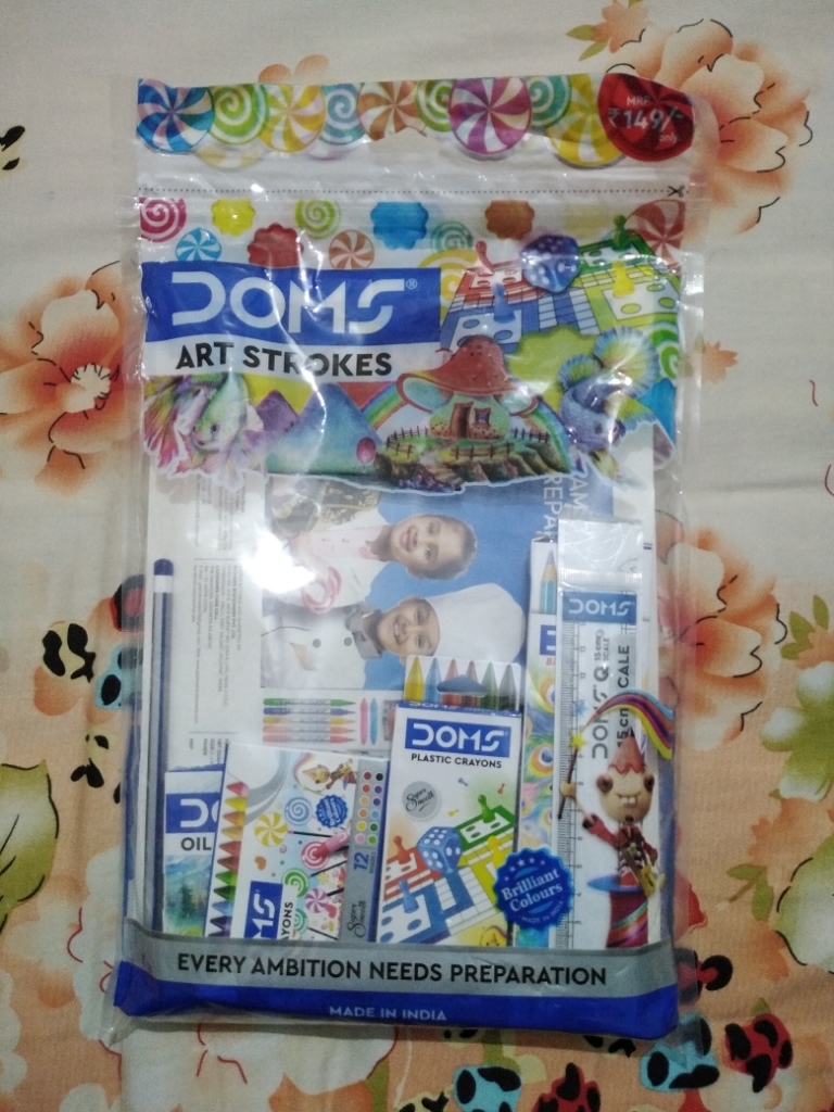 Flipkart.com | DOMS Smart Kit | Kit For School Essentials With Zipper Bag |  Gifting Range For Kids - SMART KIT
