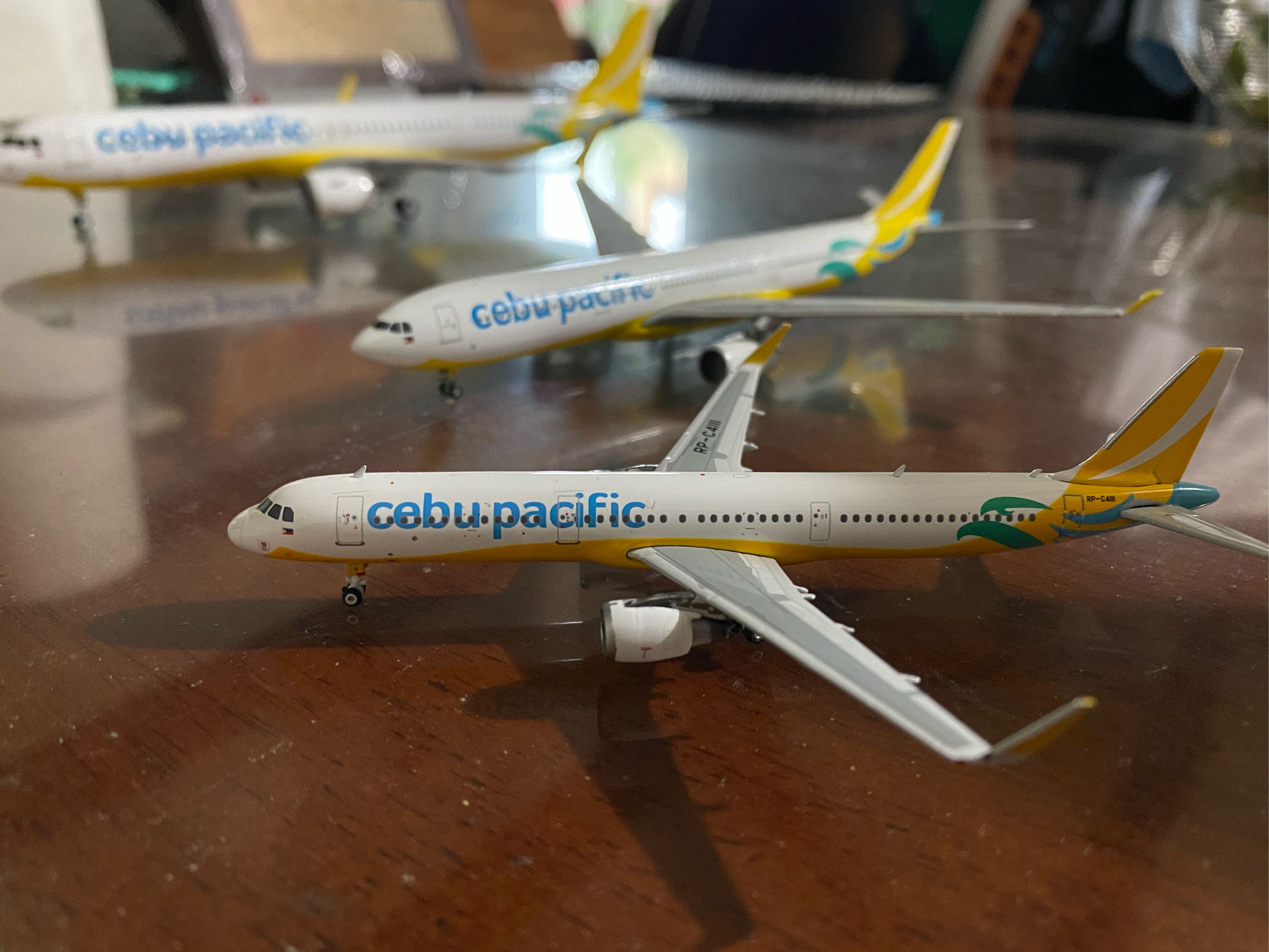 Cebu Pacific Airbus A321neo RP-C4118 1:400 Diecast Model ...