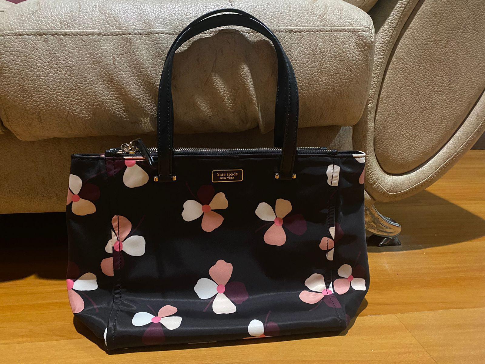 Kate Spade Limited Edition Classic Medium Dawn Satchel Two Zip Daisy Flower  Print Women's Tote Bag with Sling-Black