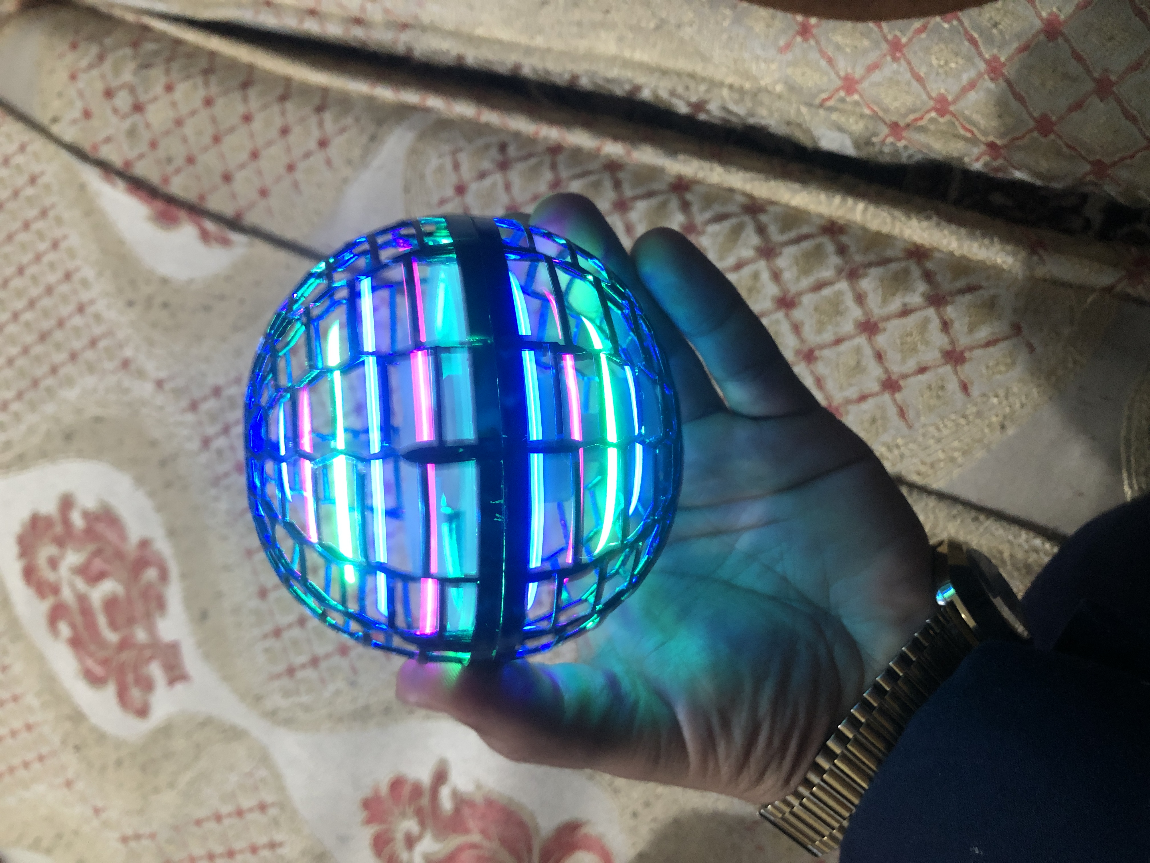 AMERFIST Flying Orb Ball Toys Cosmic Globe Boomerang Hover Ball Galactic  Fidg