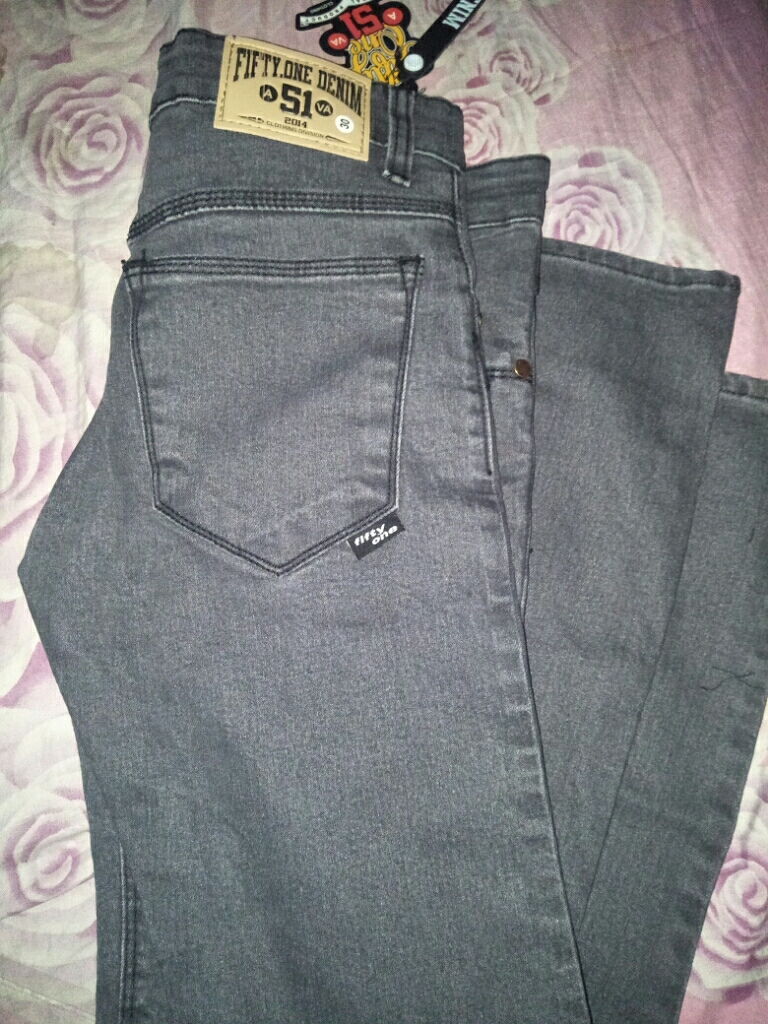 Celana Jeans Pria / Celana Jeans Pria 