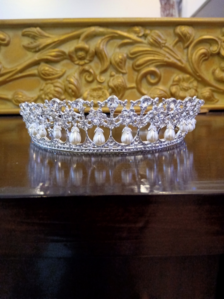  Vintage Princess Diana Pearl Crown Tiara Headband Super Flash Drops the Crown Bride Wedding Accessories Wedding Crown Shape Jewerly