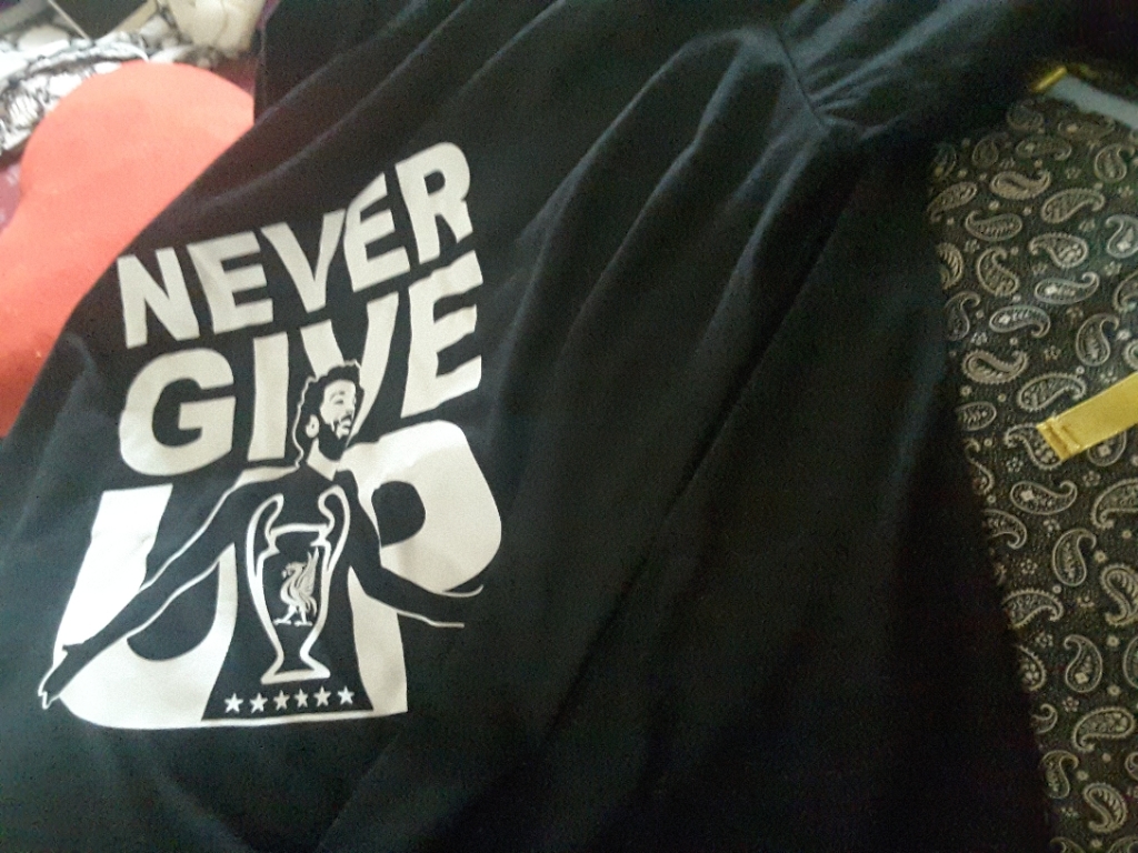 Clothing Never Give Up Salah T Shirt Liverpool Fan Never Give Up