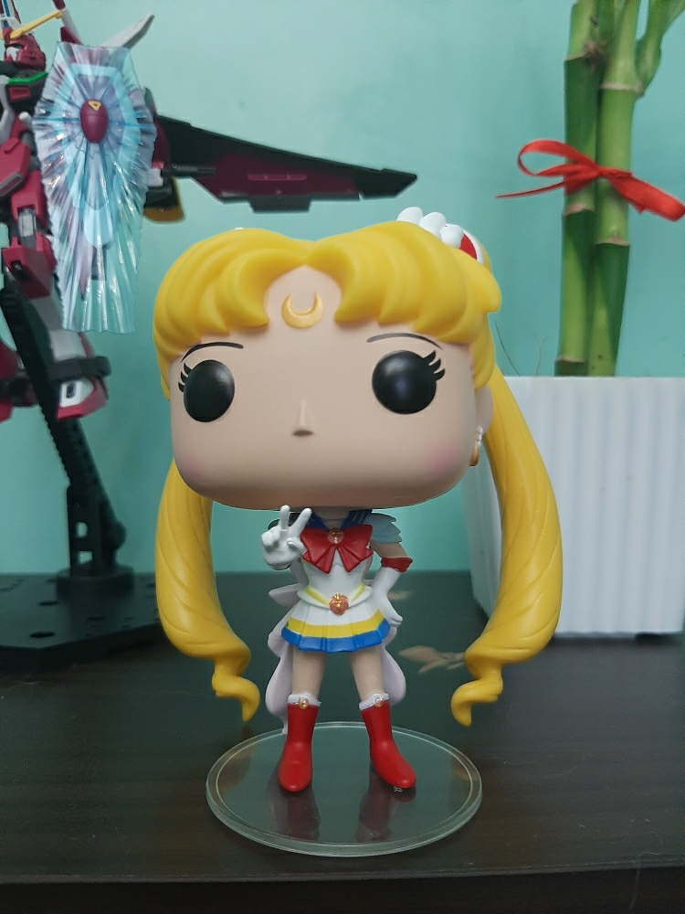 Funko Pop: Animation - Sailor Moon - Sailor Moon (Crisis Outfit) [Special  Edition] #331