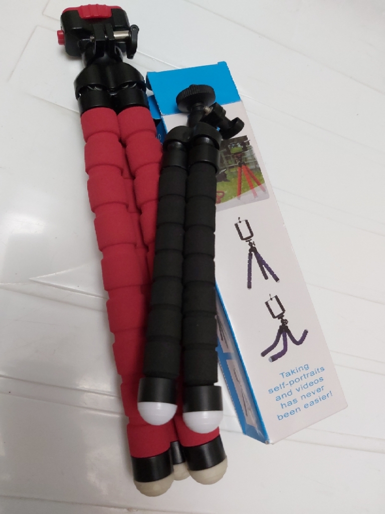  Sponge Octopus Mini Tripod With Bluetooth Remote Shutter For iPhone mini Camera Tripod Phone Holder clip stand [100% High Quality And Flexible ]