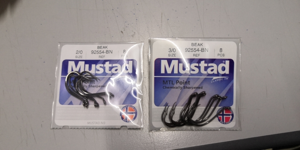Mustad Classic Beak hook 2/0 size 8pcs