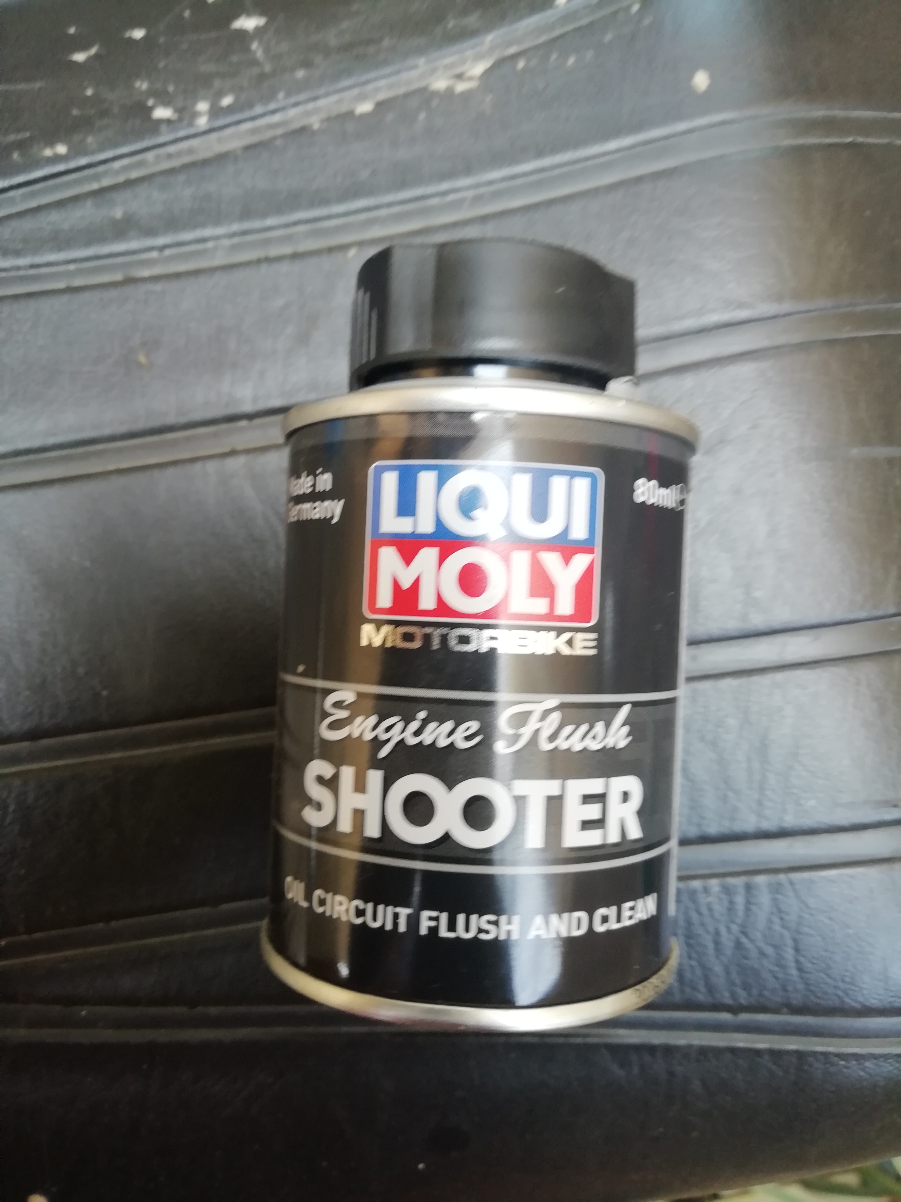 LIQUIMOLY MOTORLIQUIMOLY MOTORBIKE ENGINE FLUSH SHOOTER FOR ALL BIKE ENGINES  CLEANS ENGINE FROM CARBON SLUDGE DIRT ENHANCE OVER ALL ENGINE PERFORMANCE  BIKE ENGINE FLUSH SHOOTER FOR ALL BIKE ENGINES: Buy Online at