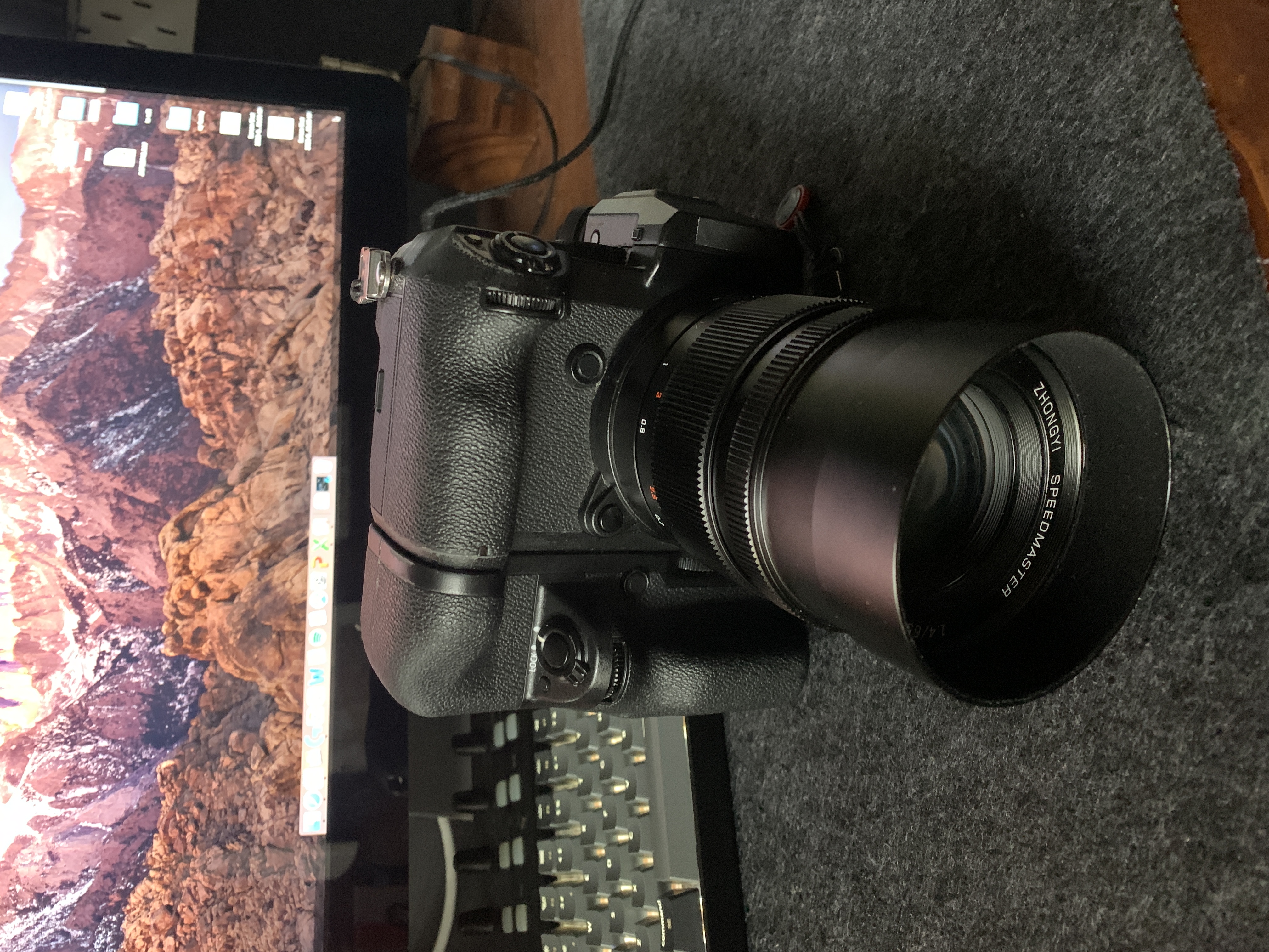 Zhongyi Mitakon 65mm Lens Medium Format Large Aperture Manual