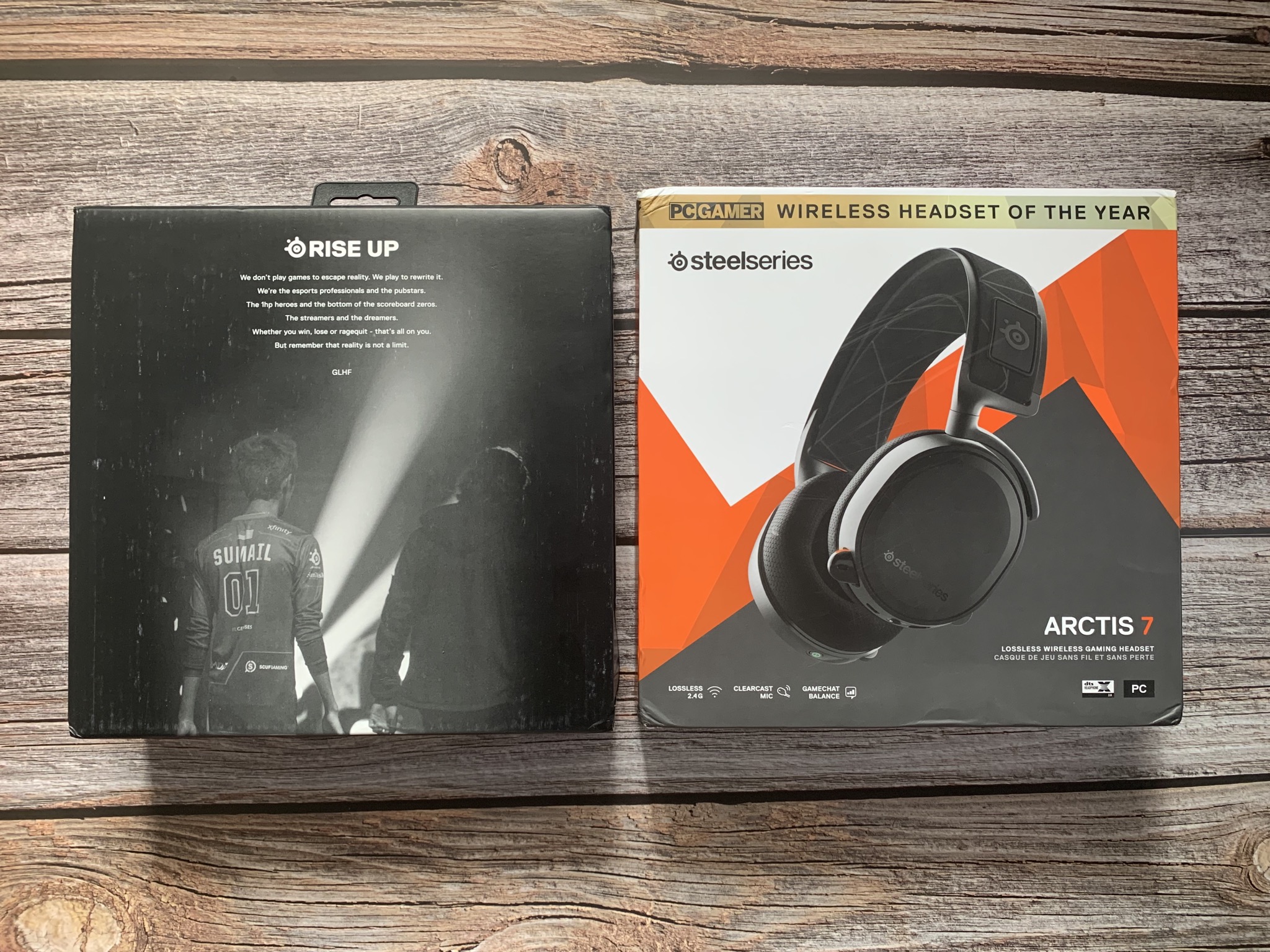 SteelSeries Arctis (2019 Edition) Lossless Wireless Gaming Headset with DTS  Headphone:X v2.0 Surround for PC and PlayStation White 141［並行輸入 通販 