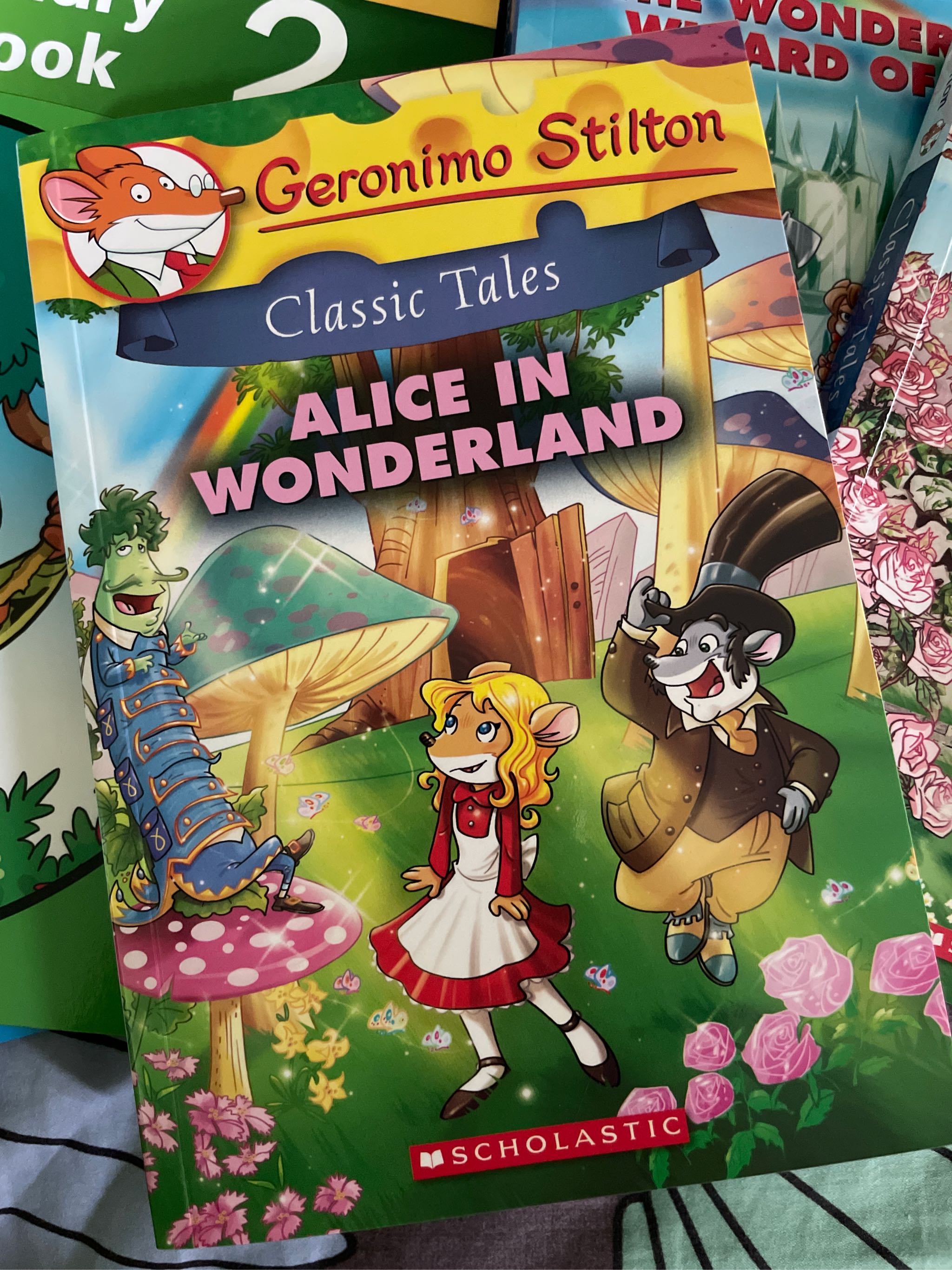 Geronimo Stilton Alice in wonderland 英語版 - 洋書