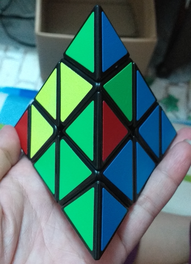 Rubik tam giác  TRUNG TÂM VĂN PHÒNG PHẨM TRÍ NHÂN