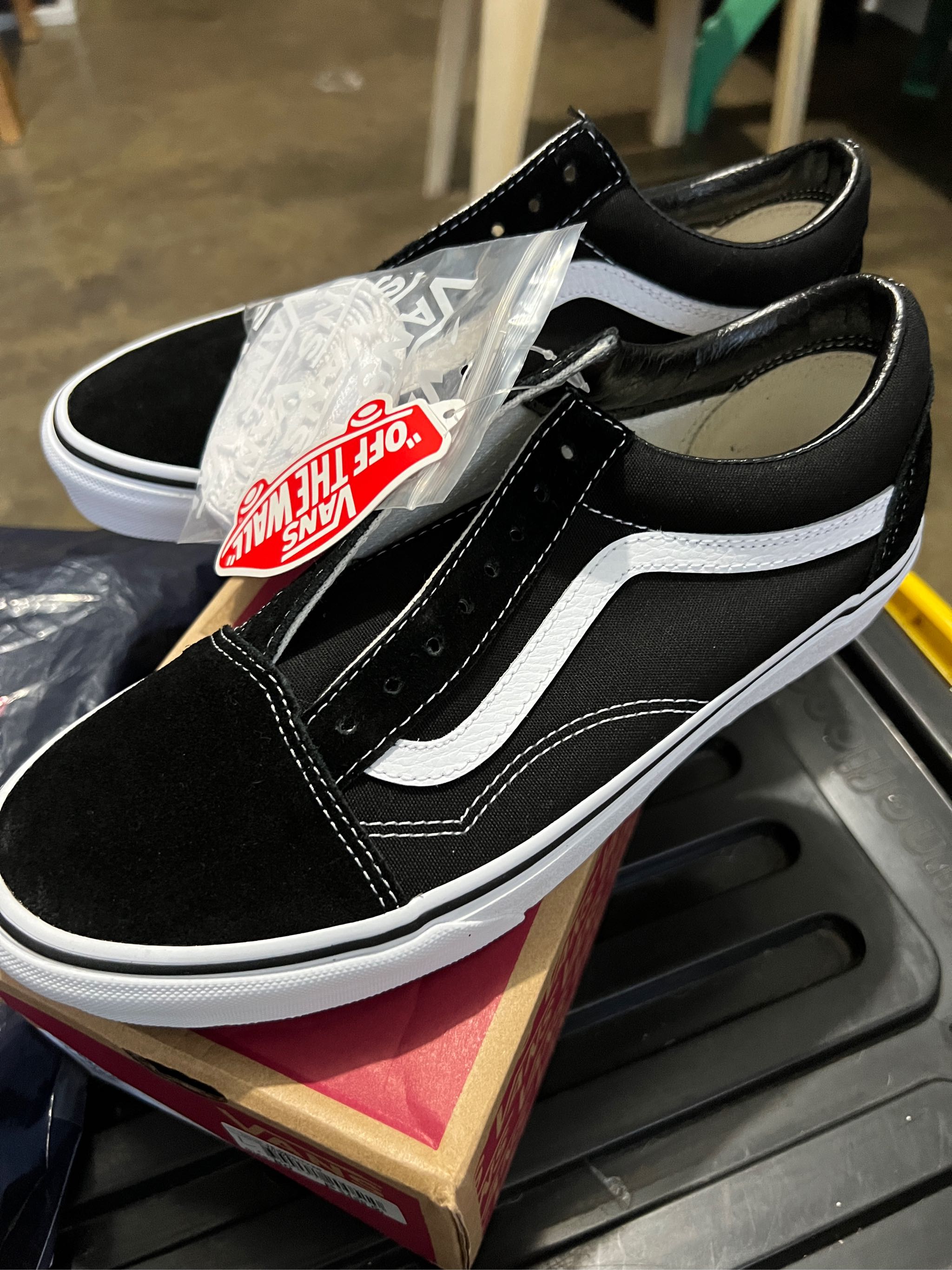 Vans old skool hotsell classic black white original