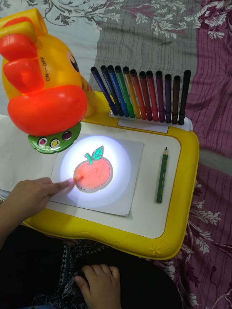 Kids Drawing Projector, Trace and Draw Projector Toy Drawing Board Tracing  Desk Learn to Draw Sketch Machine Art Tracing Projector, Educational