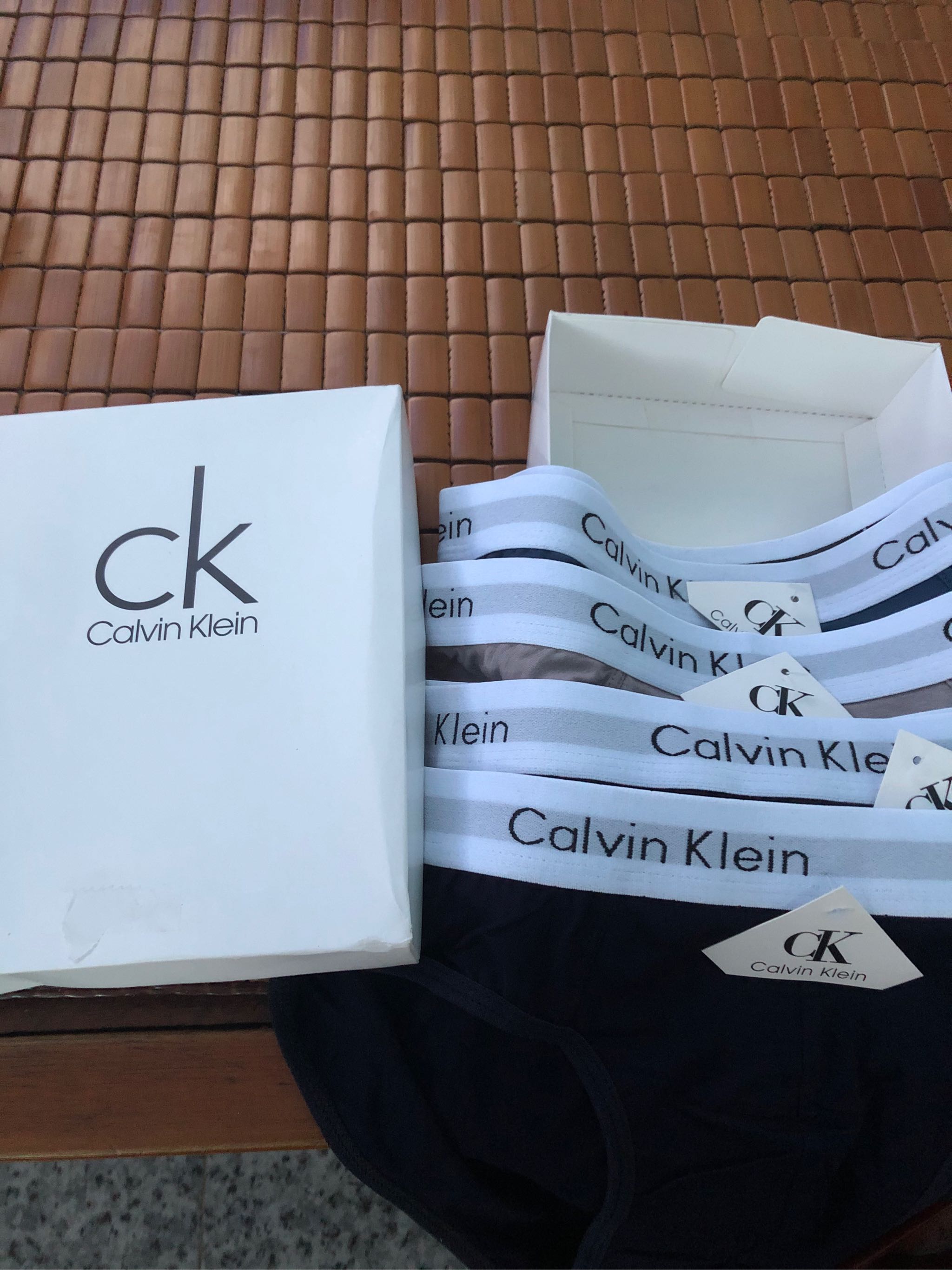 Introducir 50+ imagen how to know if calvin klein is fake ...