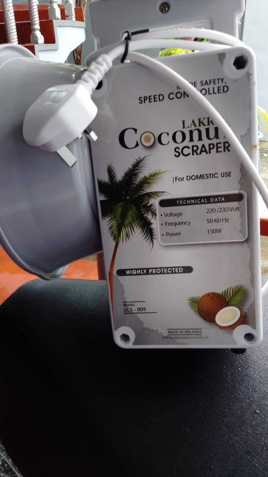  Lakro Domestic Electric Coconut Scraper (220v) Model LCS-009 :  Home & Kitchen