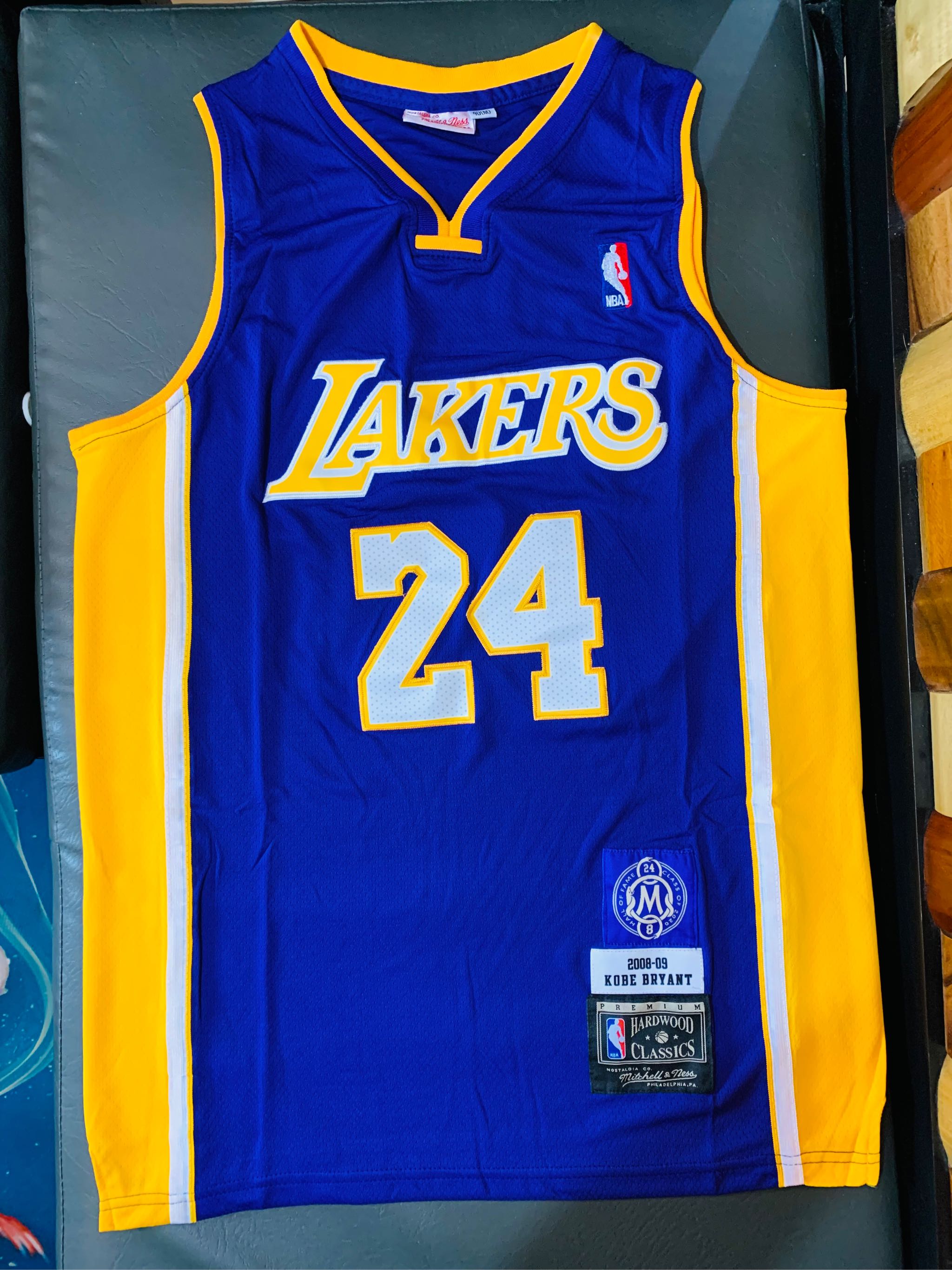 Los Angeles Lakers 1996-97 Home Shorts - Yellow/Purple – Feature