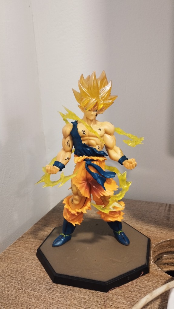 16cm Son Goku Super Saiyan Figure Anime Dragon Ball Goku DBZ