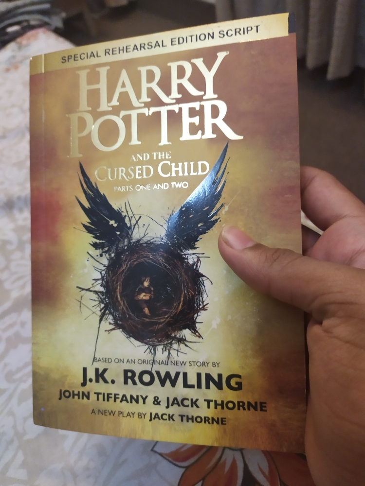 Harry Potter and the Cursed Child (book)