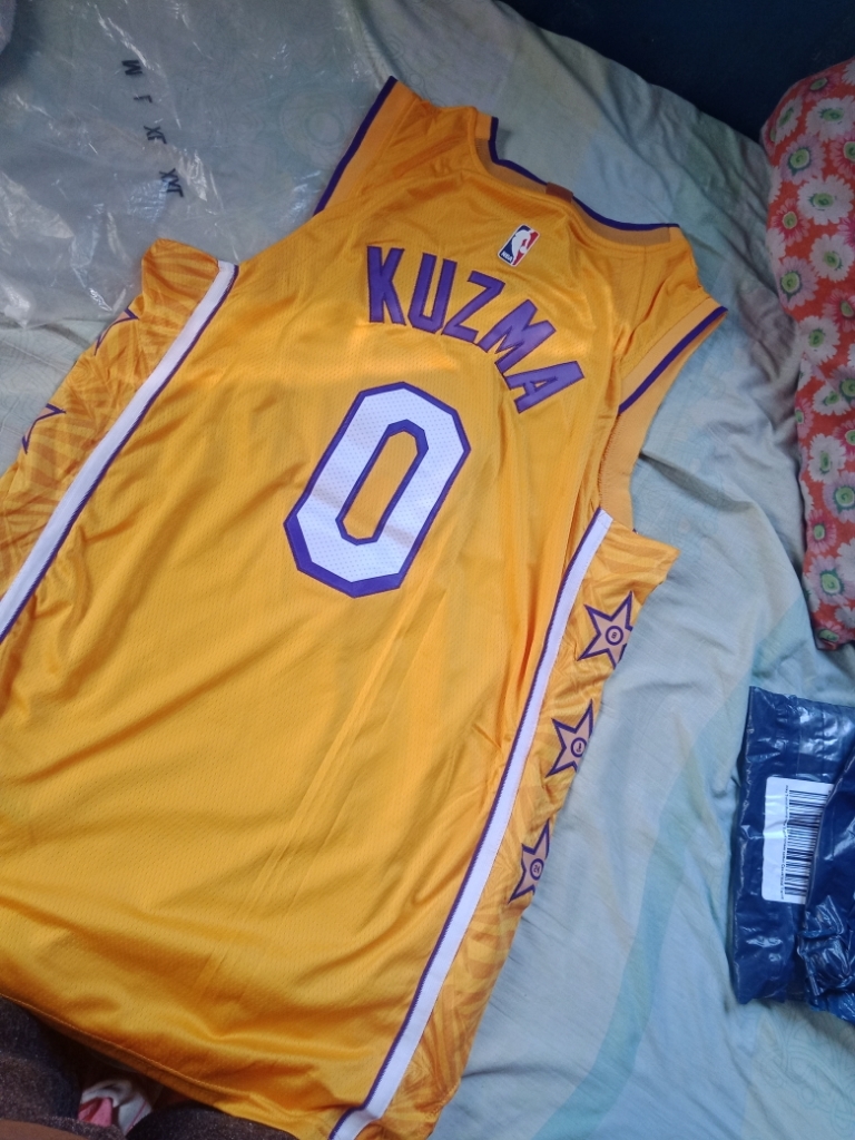  Kyle Kuzma Los Angeles Lakers #0 Youth 8-20 White City Edition  Swingman Jersey (8) : Sports & Outdoors