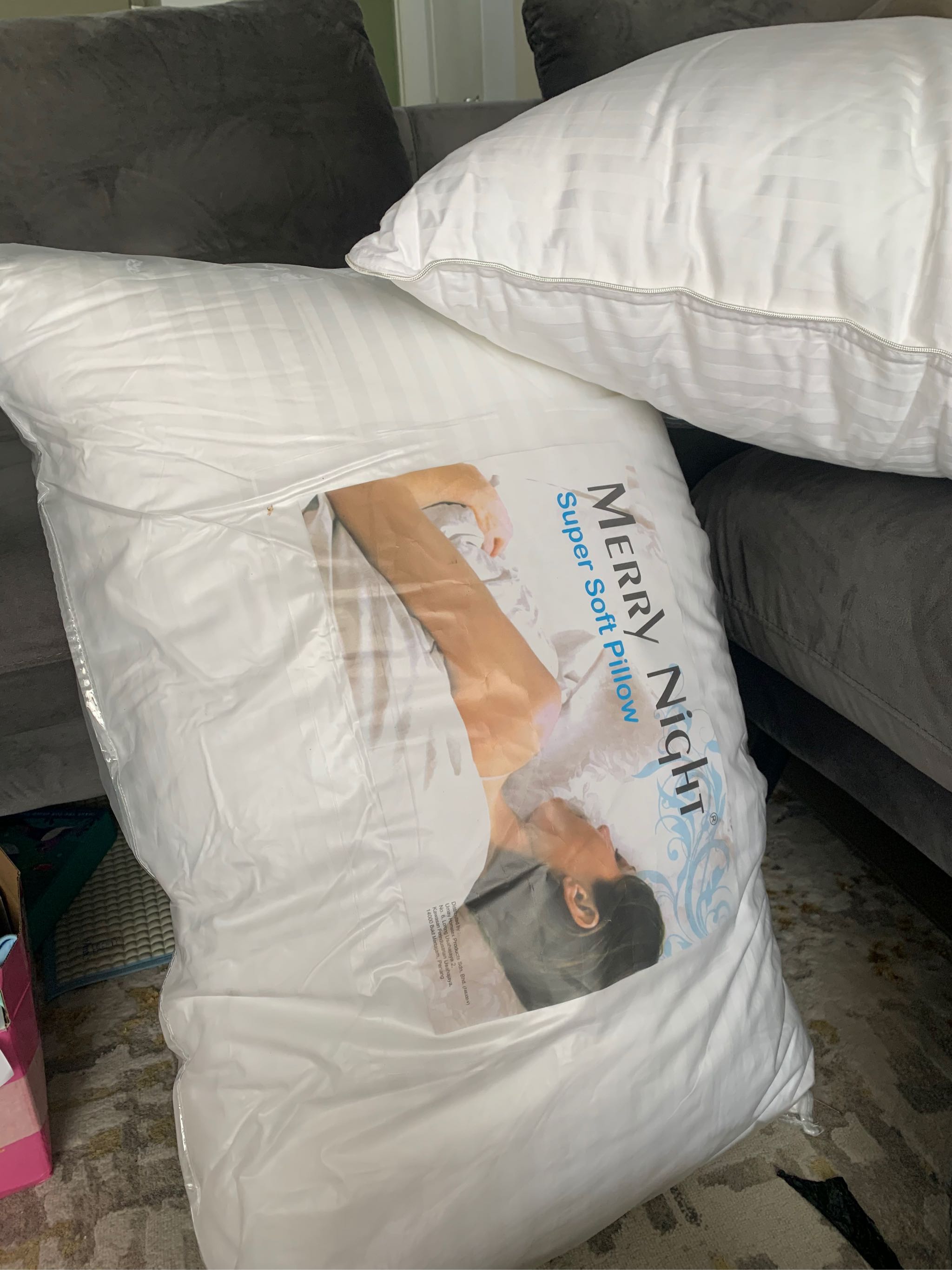 Merry 2024 night pillow