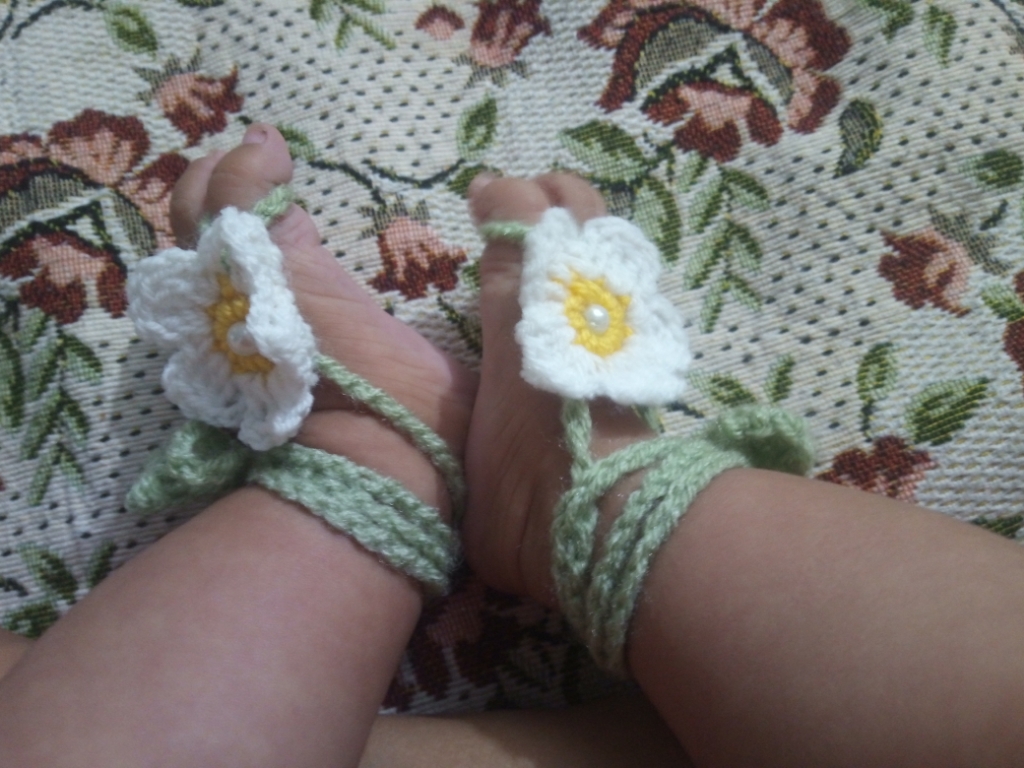 Crochet baby BAREFOOT SANDALS (0 to years)(IMPORTED WOOL)