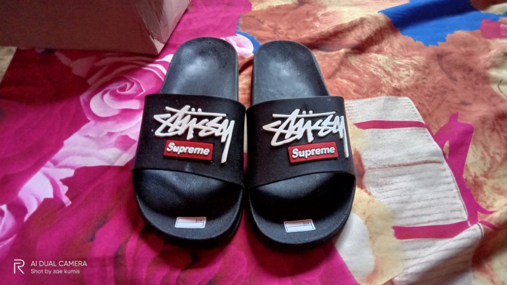 black supreme slides