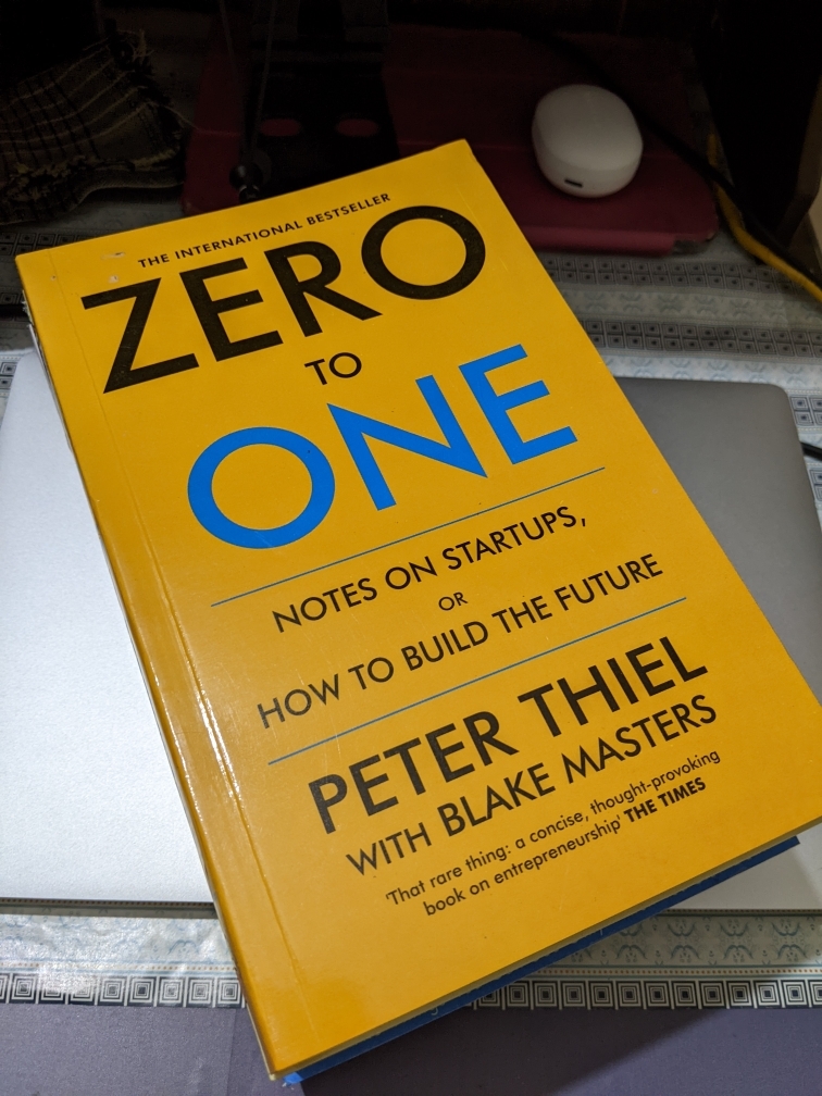 Zero to One: Notes on Start Ups, or How to Build the Future by Peter Thiel  with Blake Masters - Yellow - Paperback