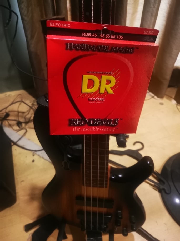 Dr red store devils bass strings