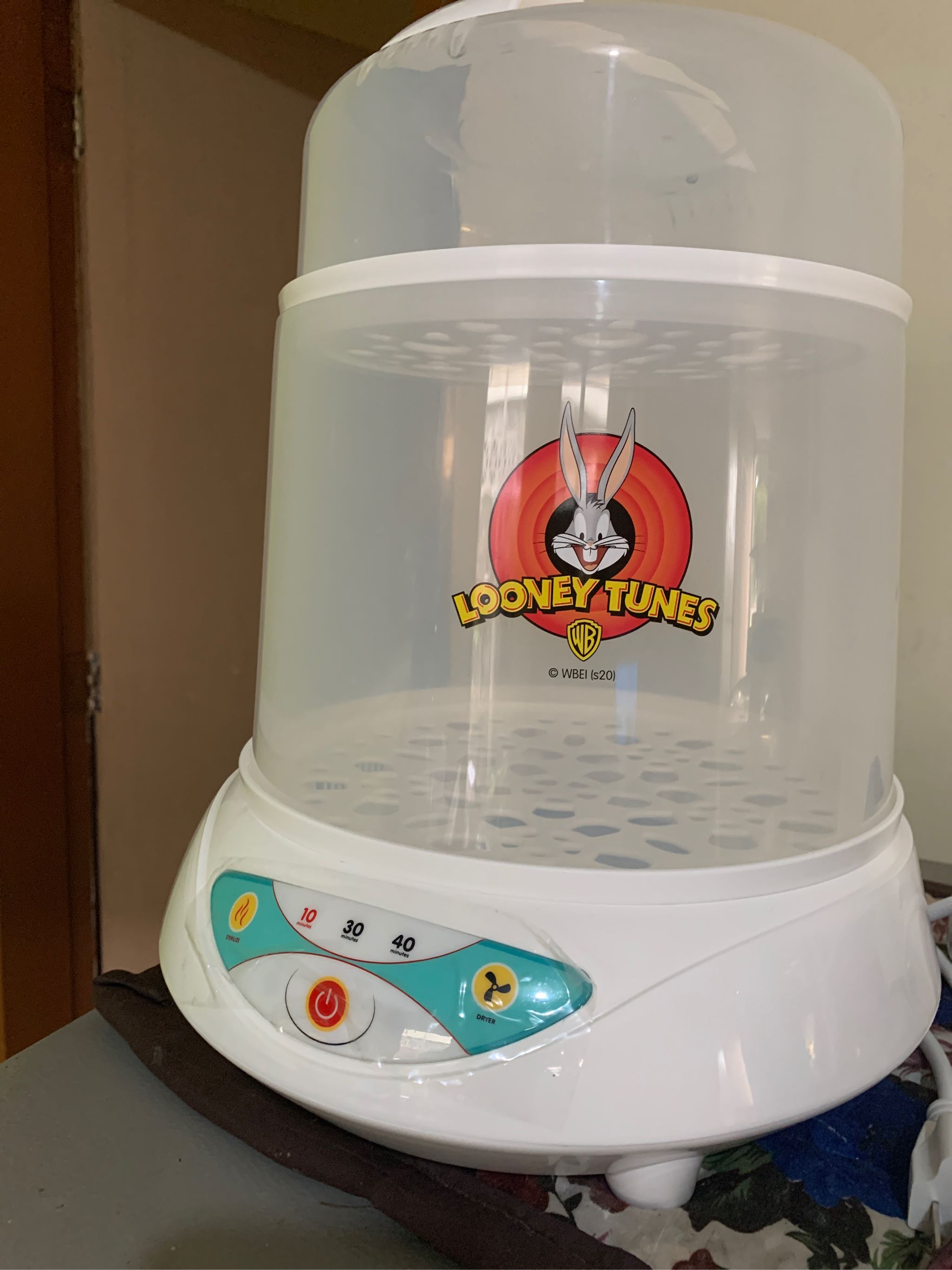 looney tunes sterilizer with dryer