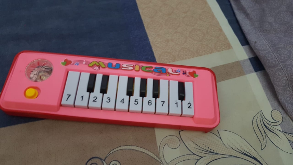 Bellissimo pianoforte per bambiniBellissimo pianoforte per bambini  