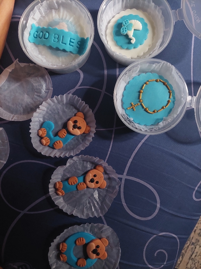 Edible letters for cake decorations with free name