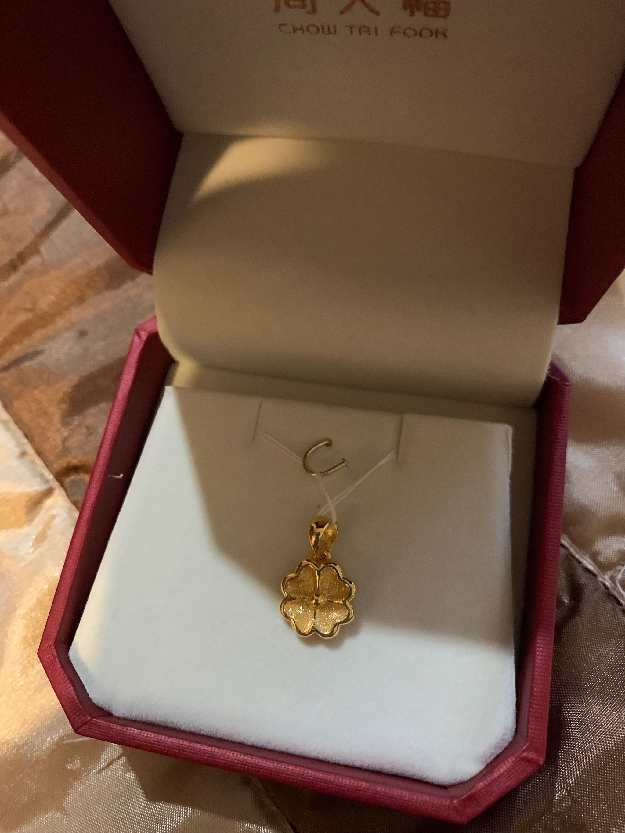 CHOW TAI FOOK 999 Pure Gold Pendant - Four Leaf Clover R17541 