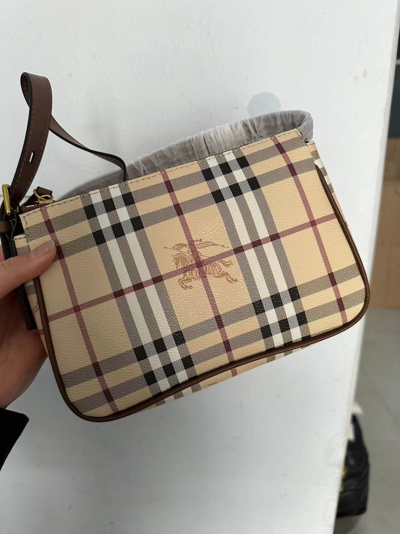 Burberry Lunch Bag – In Wang Vintage
