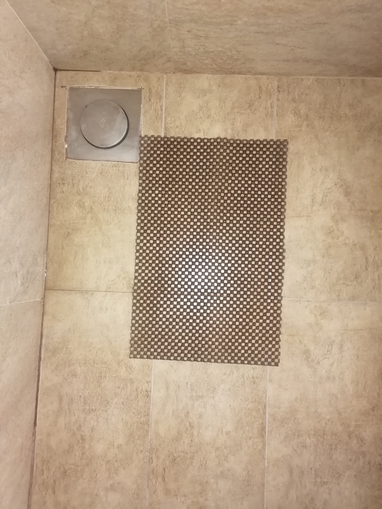 Al Ferash - Waterproof Rubber Mat Anti Slip for Washroom/ Kitchen