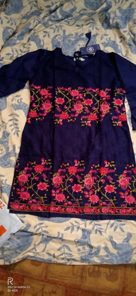  Daraz Select Women Embroidered Cotton Kurti