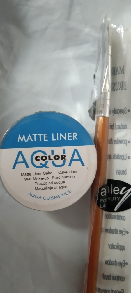 Color Trend Lip Liner - Makeup · AVON Malta